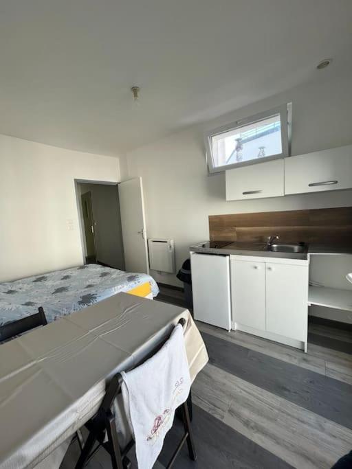 Studio En Plein Centre De Brest Apartment Exterior foto